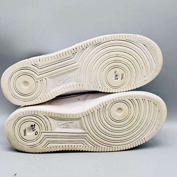 Nike Shoes Mens 10 White Leather Air Force 1 07 Low Top Athletic Classic Sneaker - Picture 7 of 9